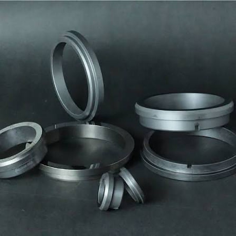 Rotary and stationary seal faces